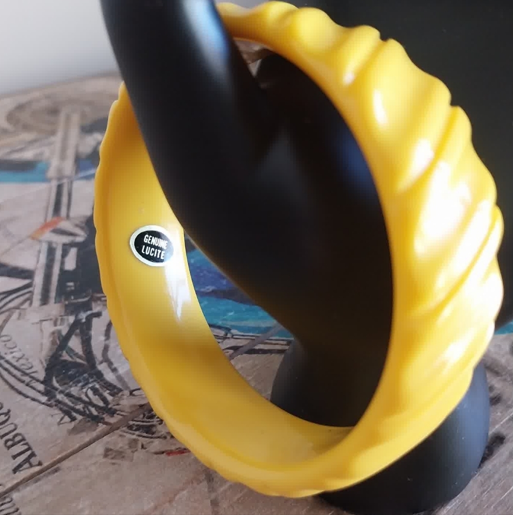 Vintage Yellow Twist Lucite Bracelet